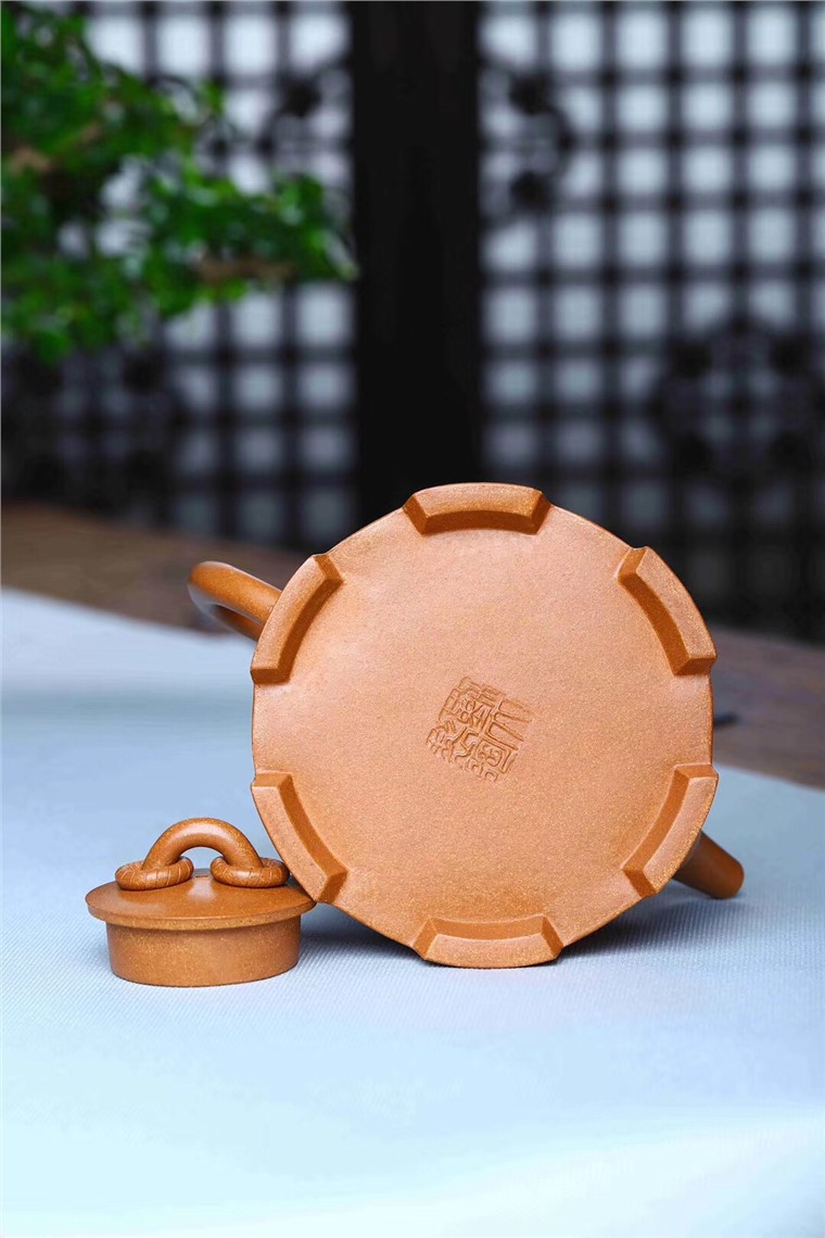 王勤大作品 金钟图片