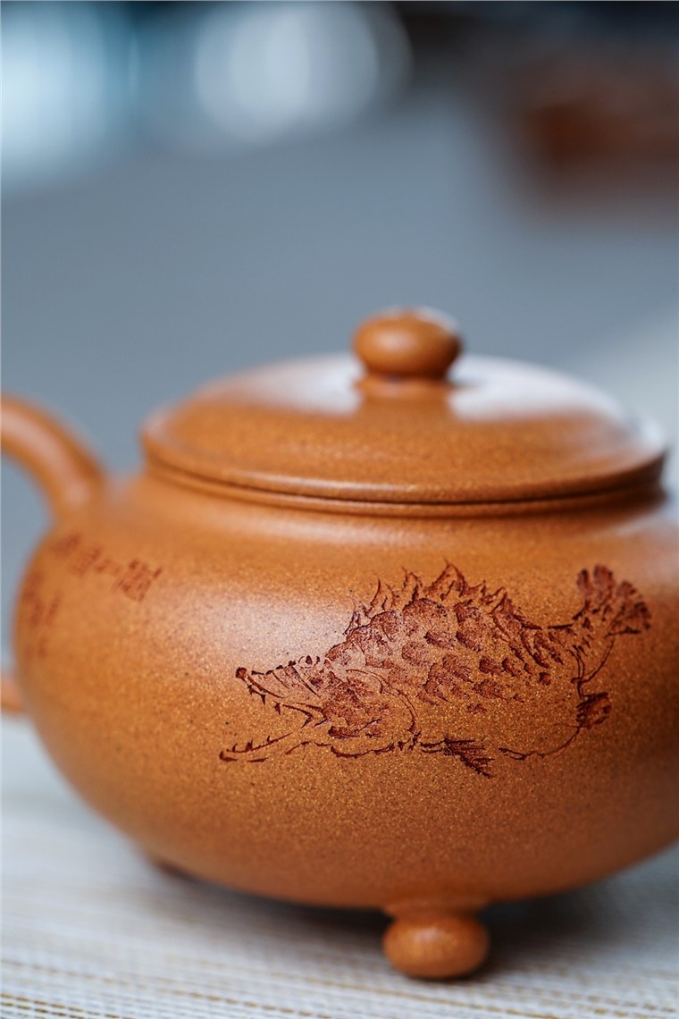 陈小明作品 三足水平图片