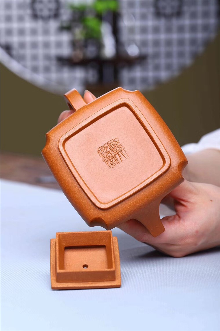 王勤大作品 抽角石瓢图片