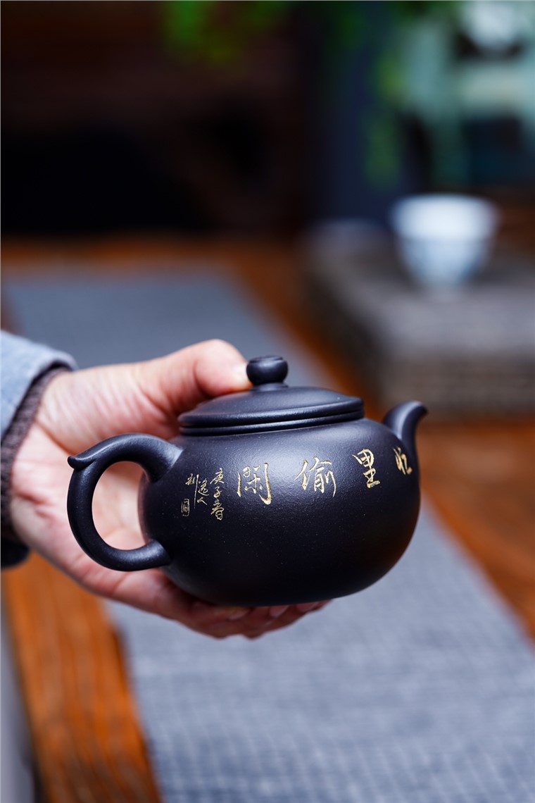 陈小明作品 大度壶图片