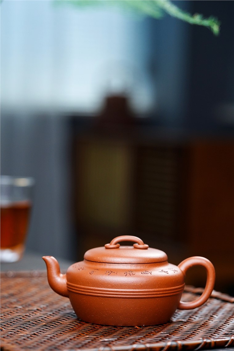 陈小明作品 线韵圈钮图片