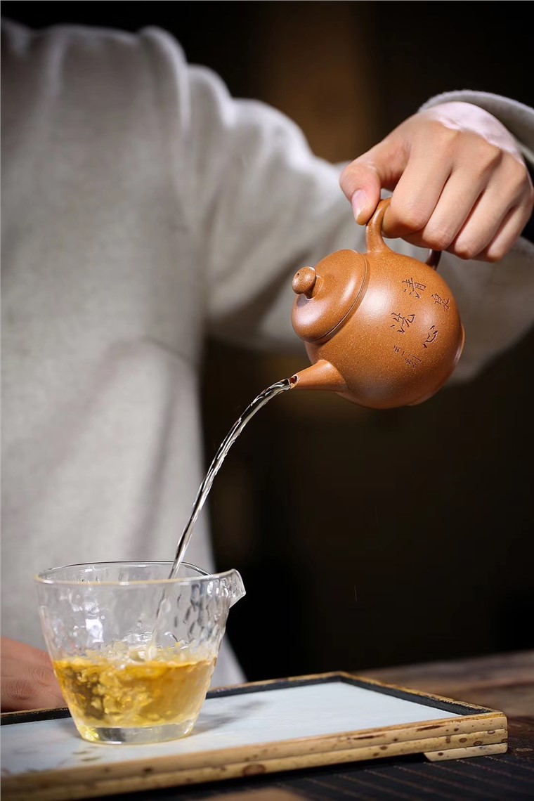 白洪欣作品 明式龙蛋