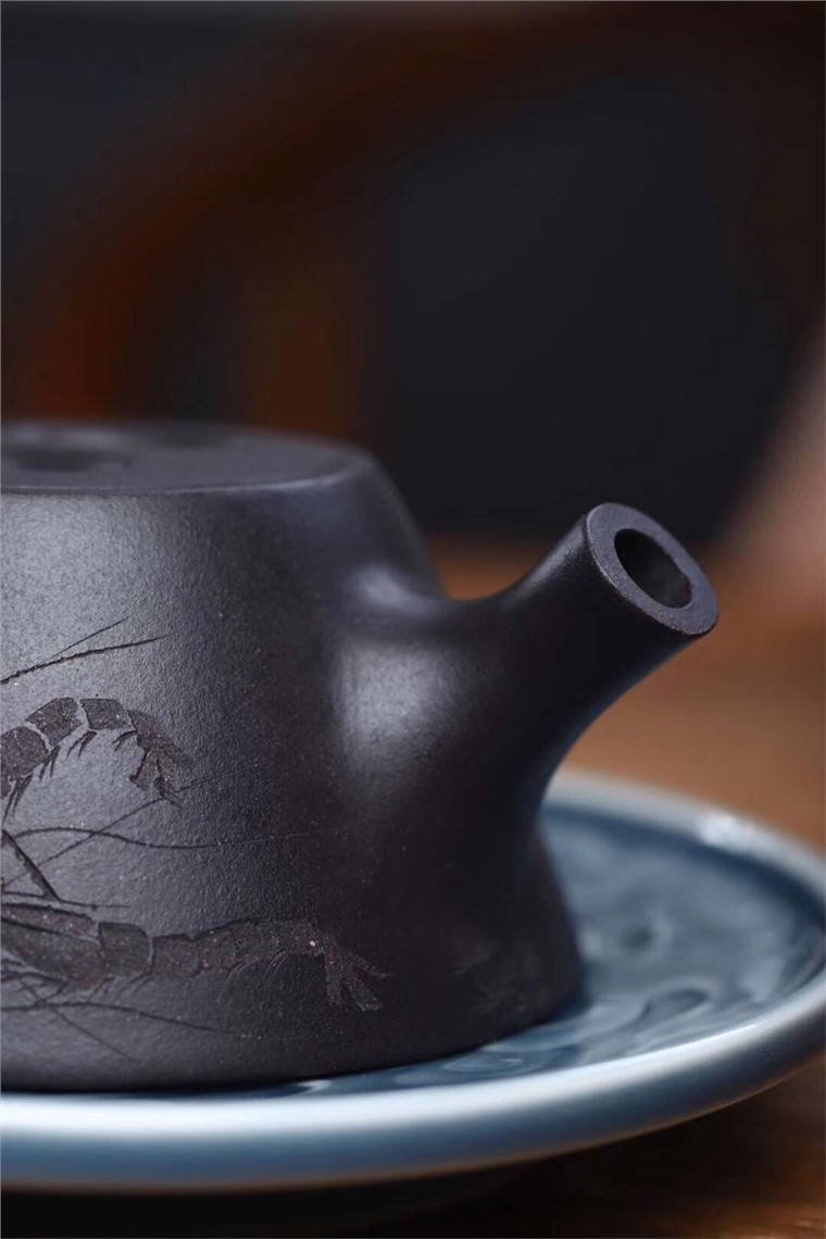 庞妮作品 牛盖石瓢图片