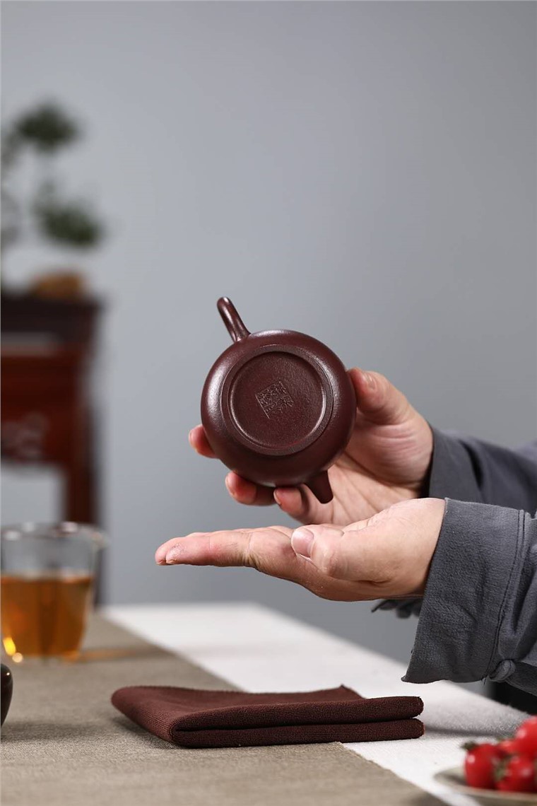 龚美娟作品 宫灯图片