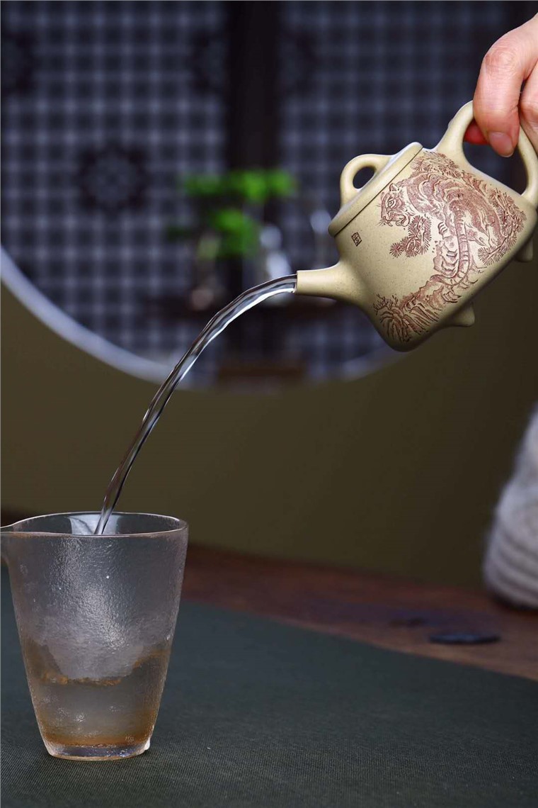 范菊英作品 高石瓢