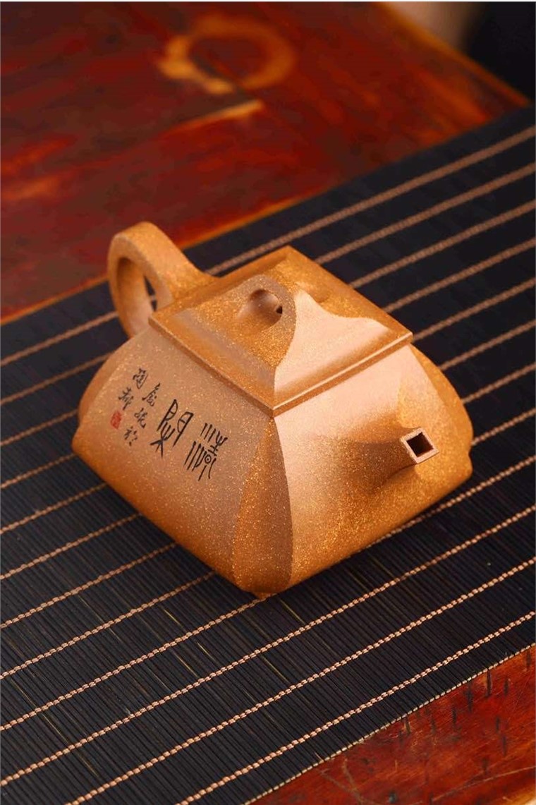 庞妮作品 抽角石瓢图片