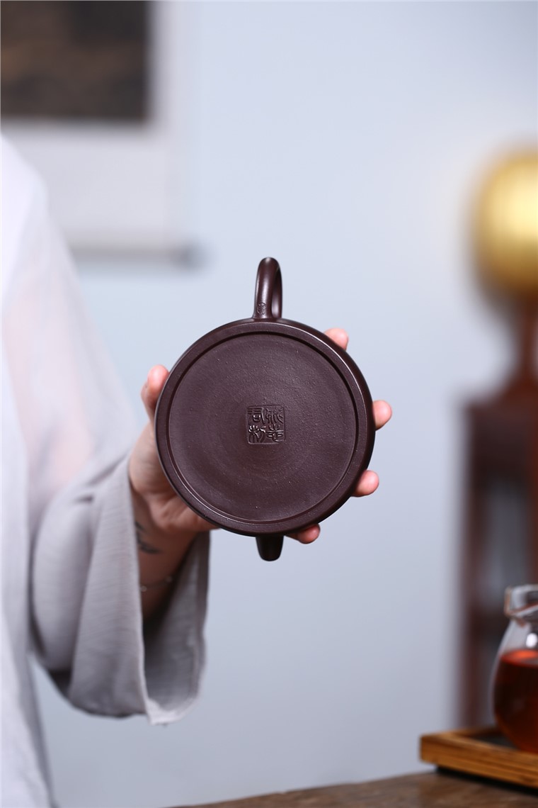 戚志君作品 半月图片