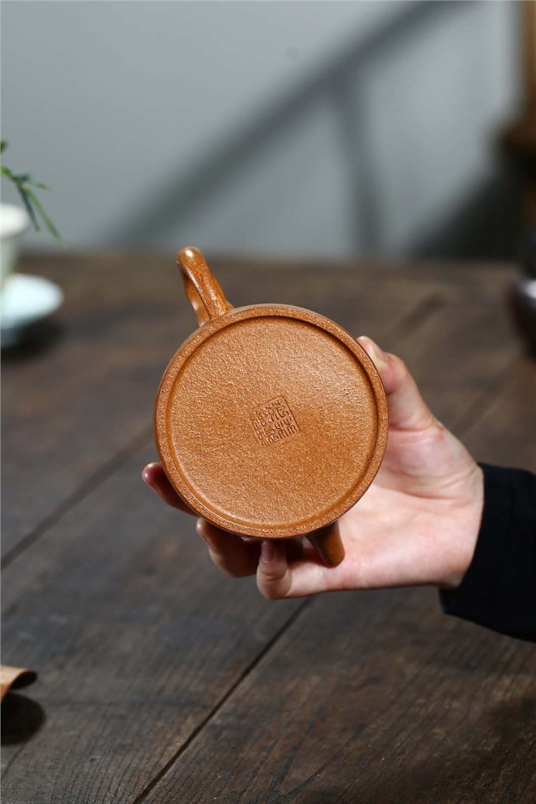 范林强作品 潜龙壶图片