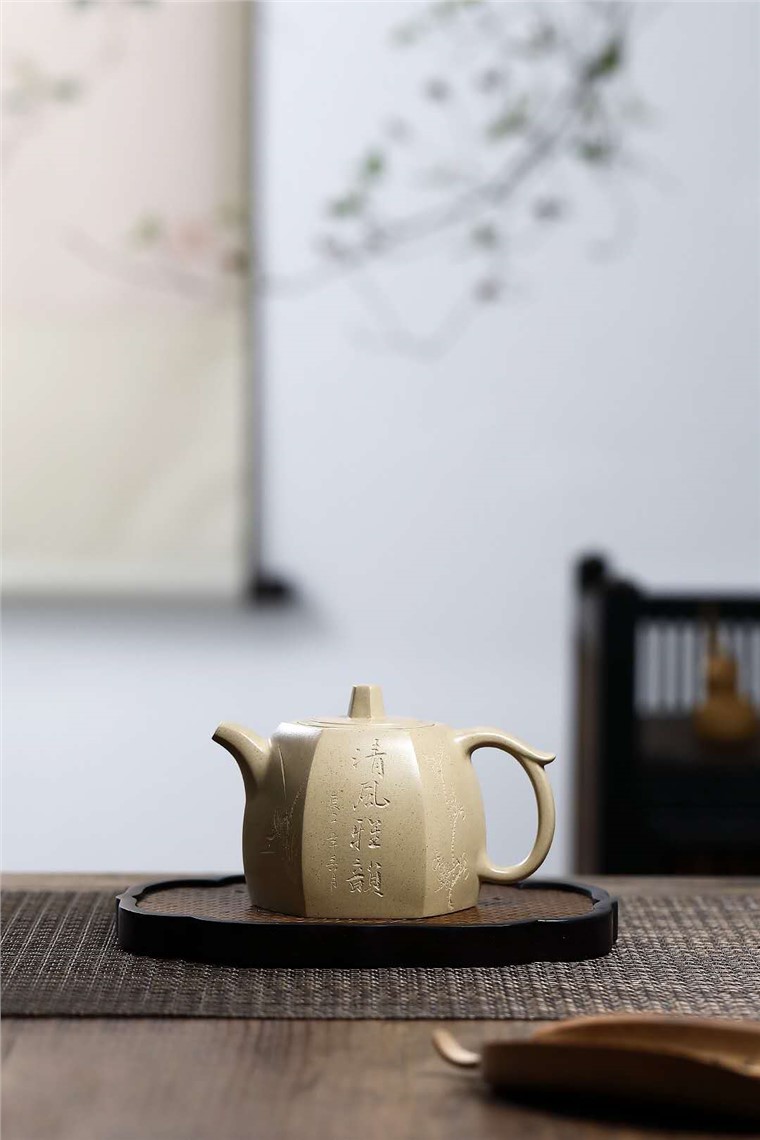 范菊英作品 六方铜坨图片