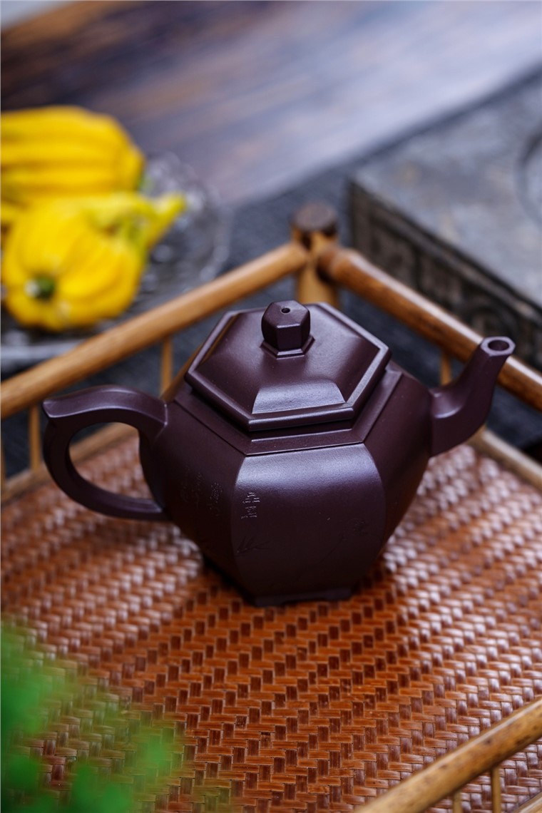 李荷生作品 六方宫灯图片