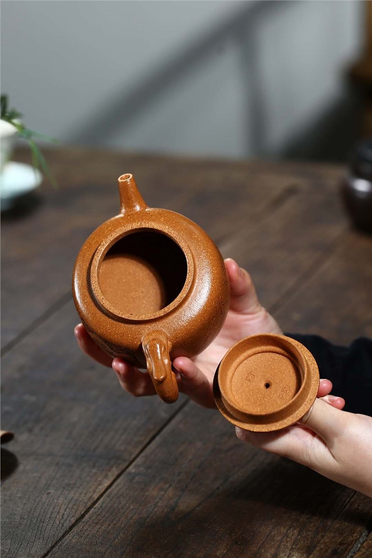 范林强作品 潜龙壶图片