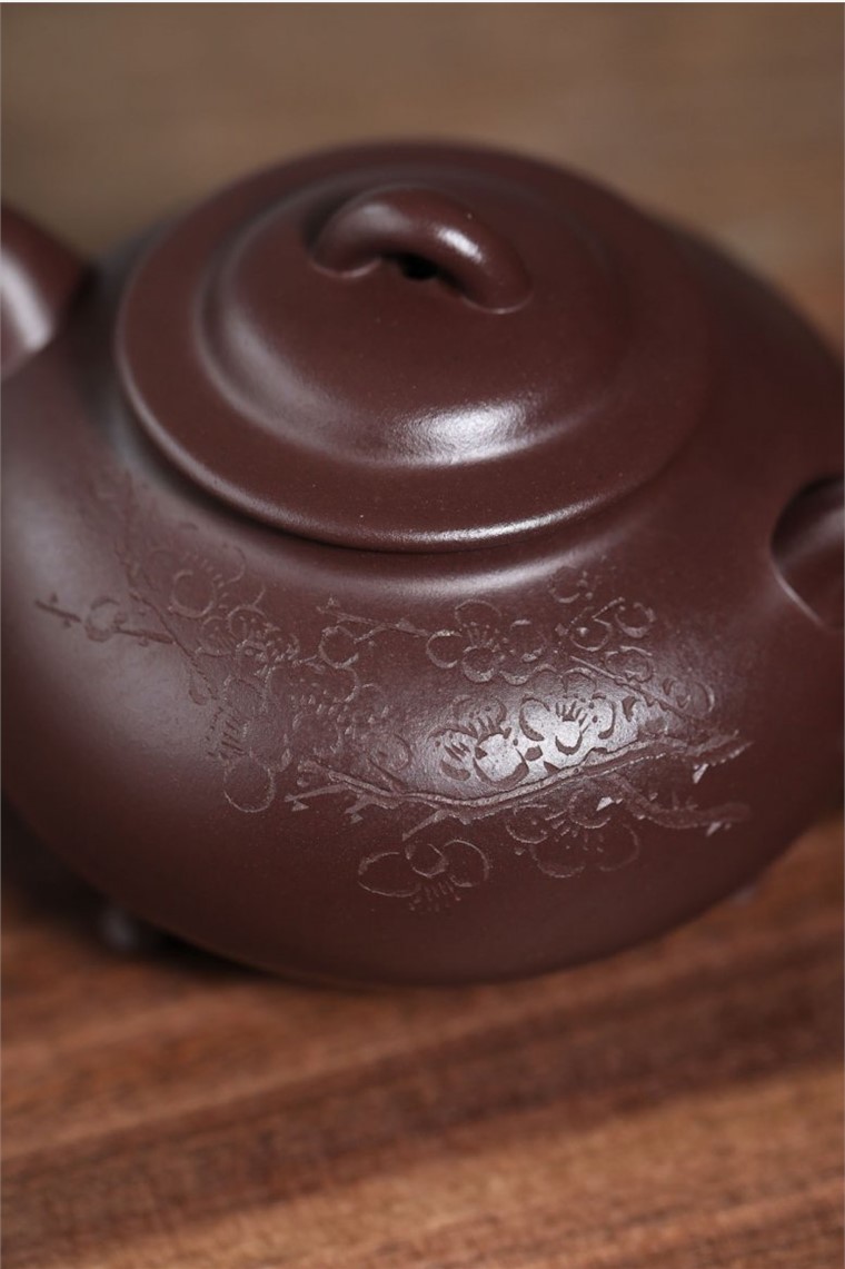 王正俗作品 三足圆鼎图片