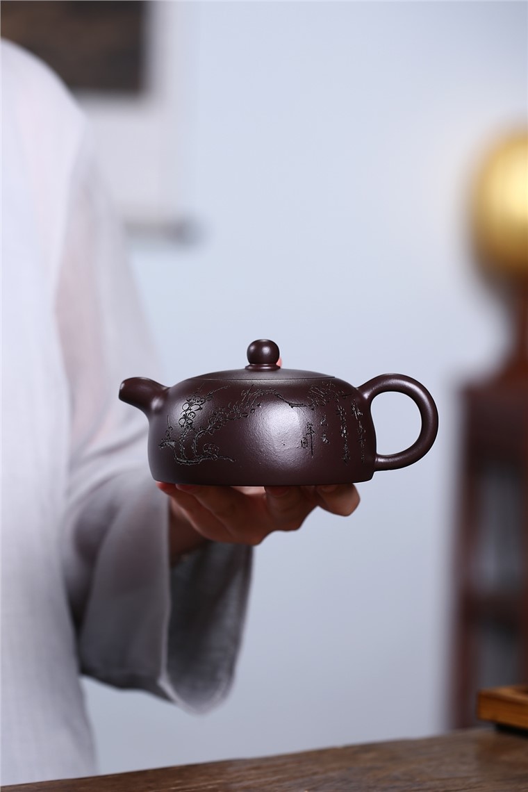 戚志君作品 半月图片