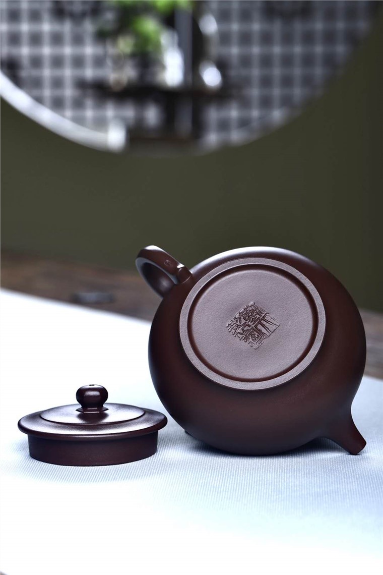 王勤大作品 大蕴掇只
