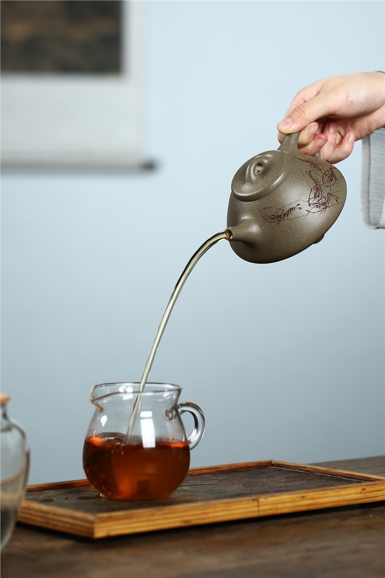 戚志君作品 子冶石瓢