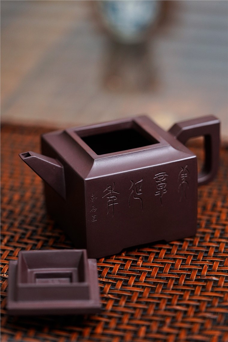 李荷生作品 亚明四方图片