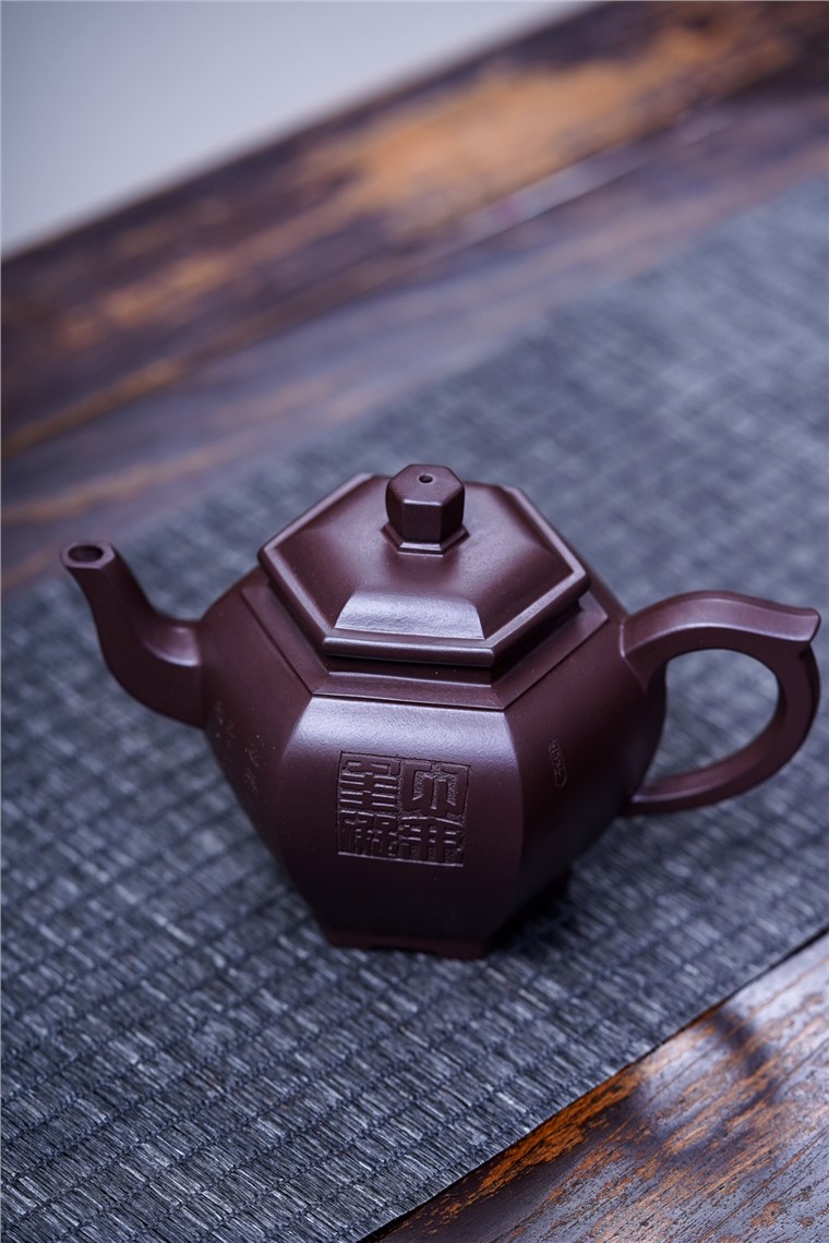 李荷生作品 六方宫灯图片