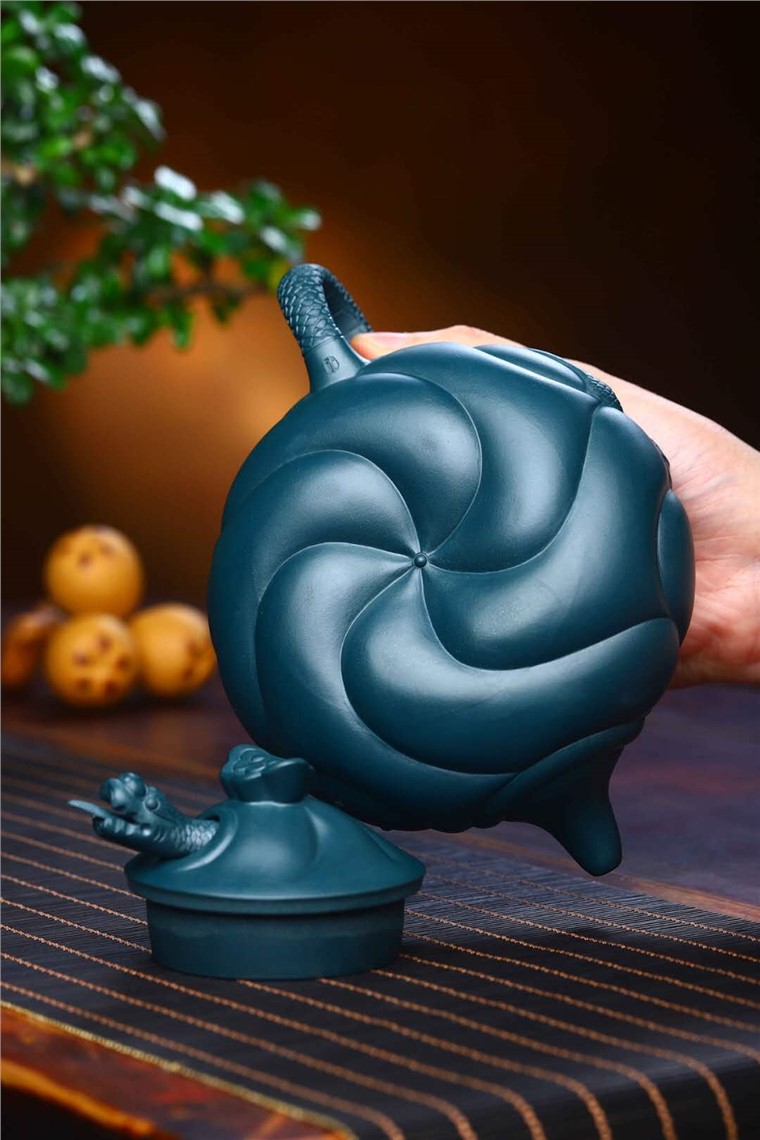 王勤大作品 鱼化龙图片