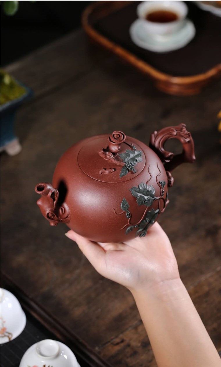 蒋惠娟作品 松鼠葡萄图片