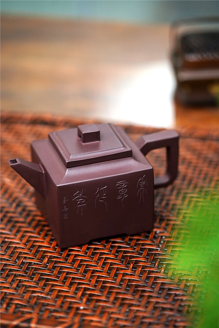 李荷生作品 亚明四方图片