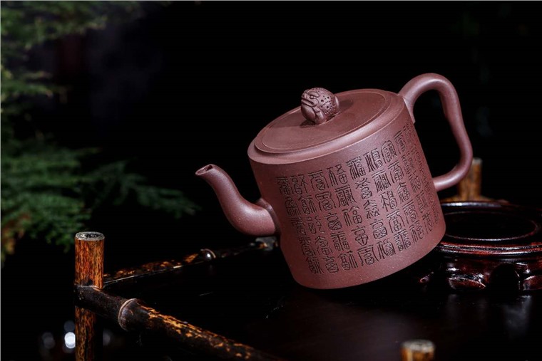尹燕芳作品 福蟾图片