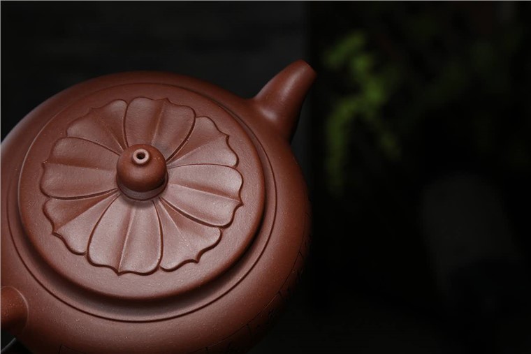 沈更轶作品 菱花壶图片