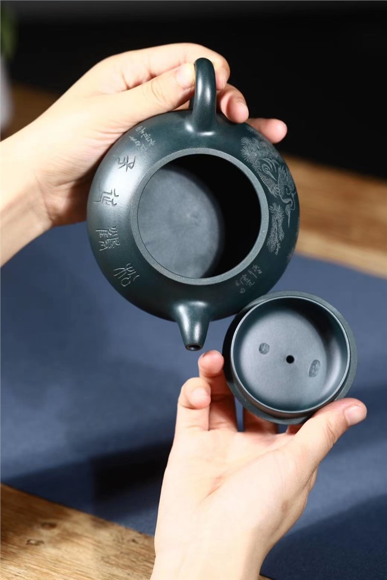 张国伟作品 汉棠石瓢