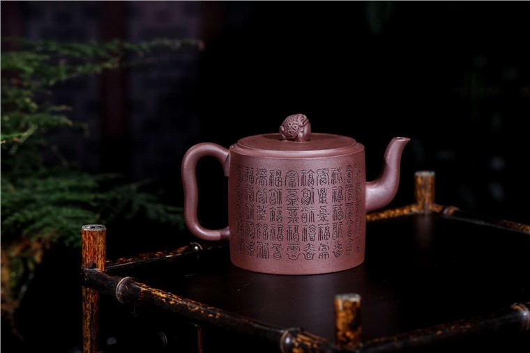 尹燕芳作品 福蟾图片