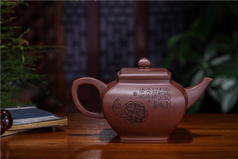 高潮龙作品 权衡四方图片