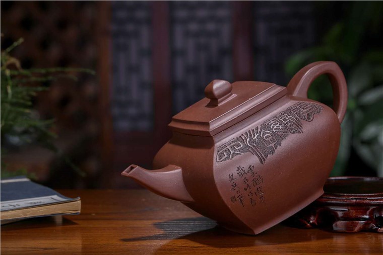 高潮龙作品 权衡四方图片