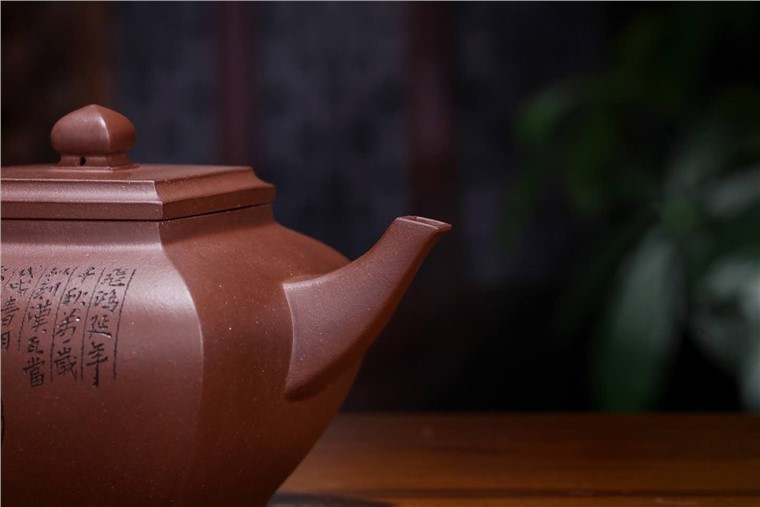 高潮龙作品 权衡四方图片