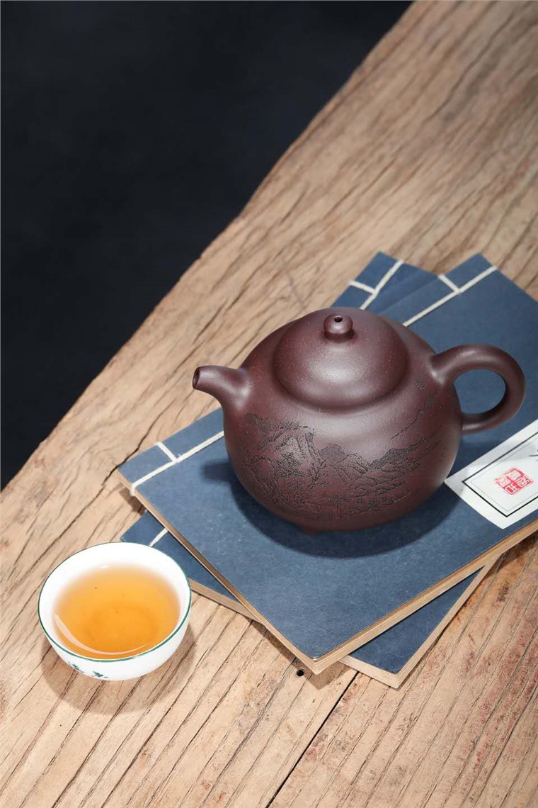 尹燕芳作品 乳鼎图片
