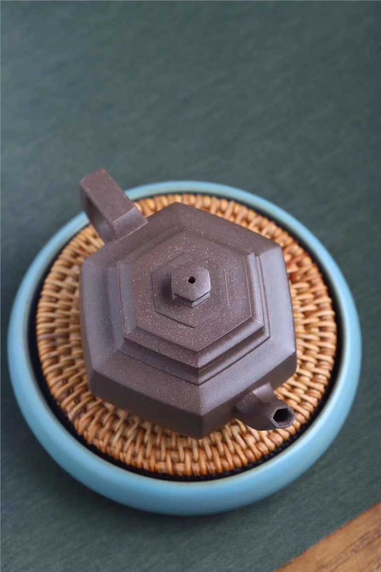 郁伟杰作品 六方雪华图片