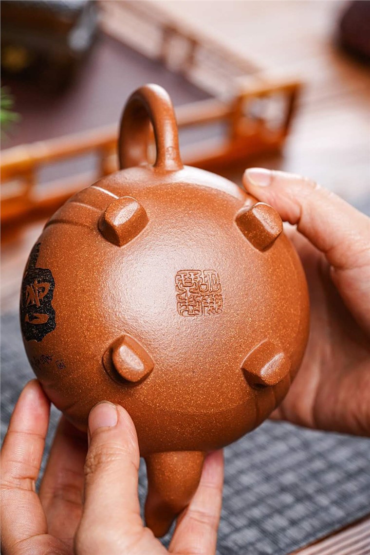 胡丽琴作品 舍得壶