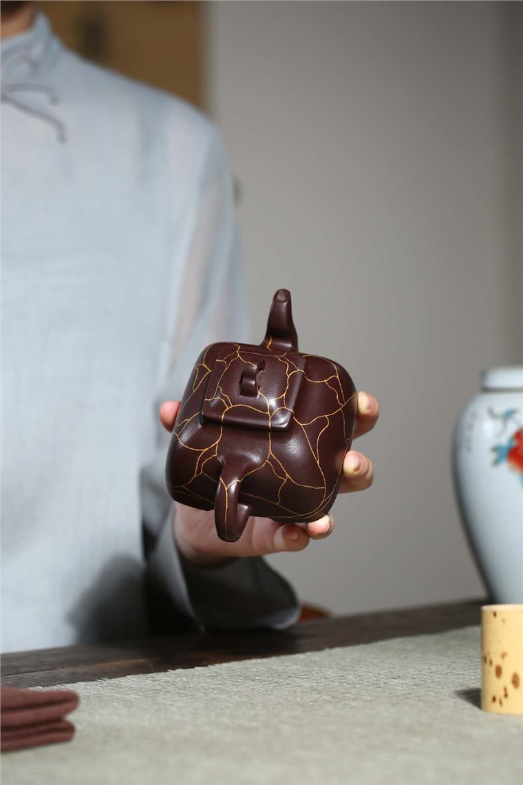 周洪明作品 冰纹孤菱图片