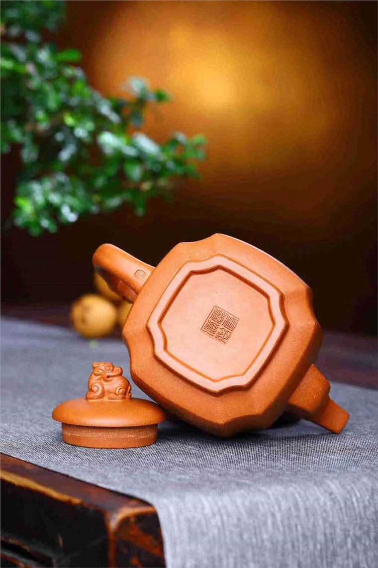 顾雲涛作品 龙尊