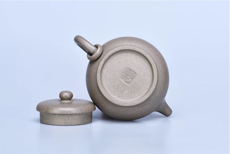 顾涛平作品 玉韵壶