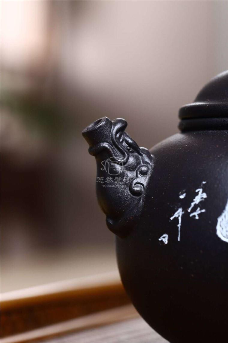 吴国政作品 盘玉