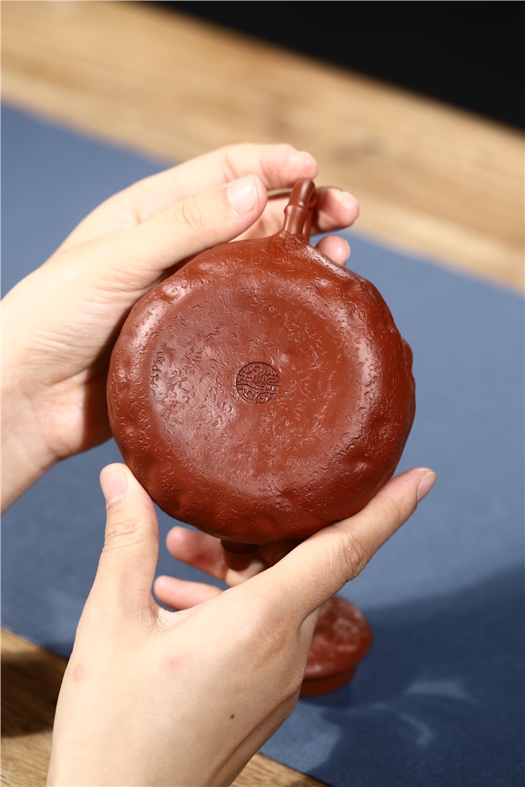 沈群作品 灵芝供春