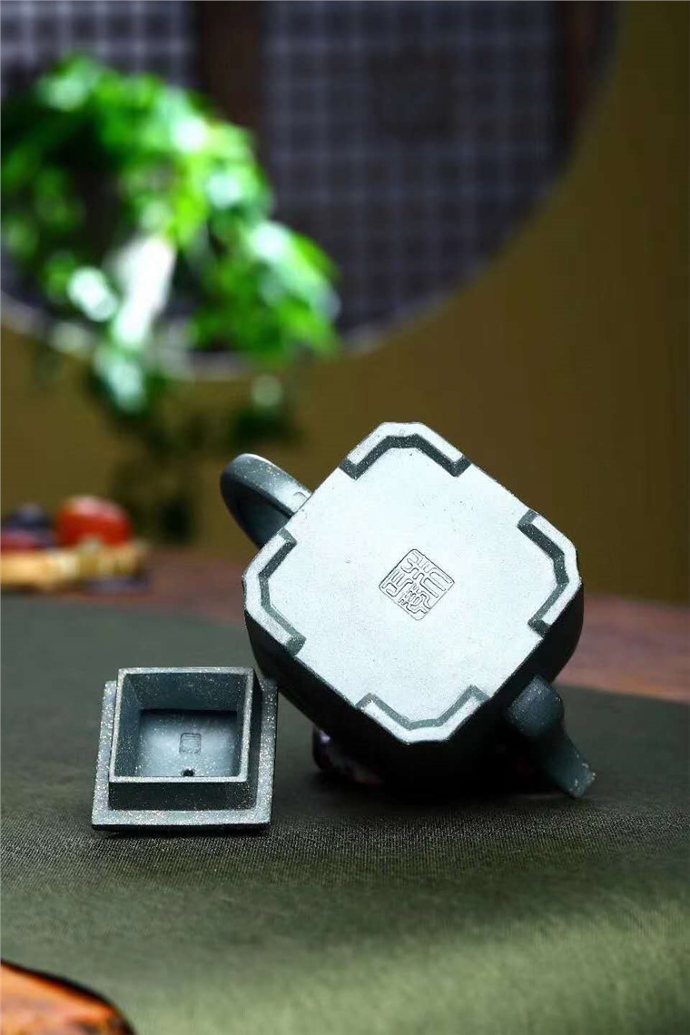 朱正琴作品 高远四方