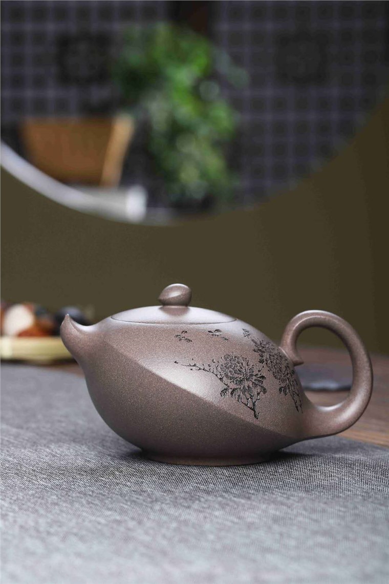 方美华作品 乘风破浪图片