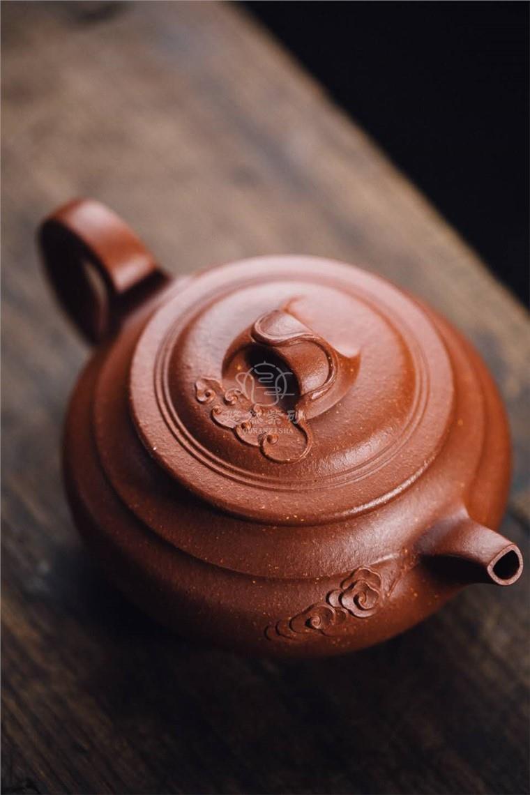 牟锦芬作品 彩云追月图片