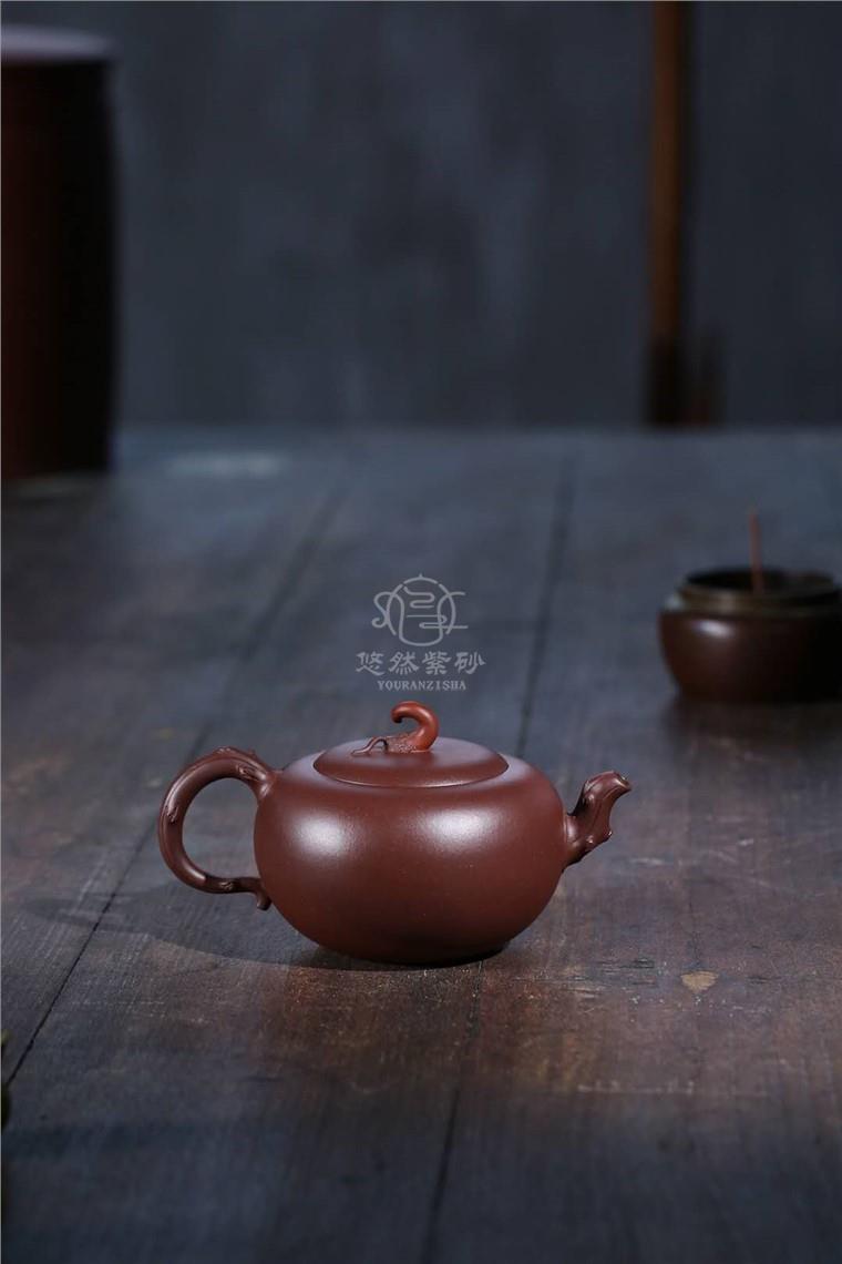 蒋艺华作品 辣椒壶图片