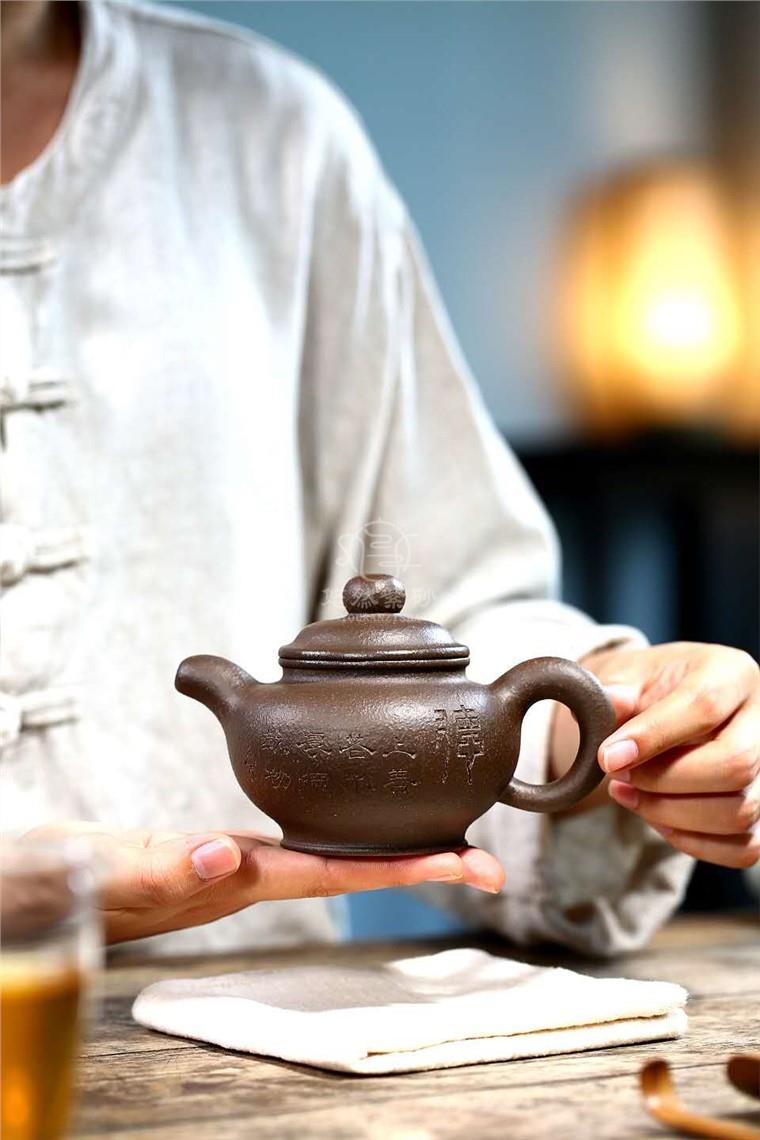 许莘梓作品 掇只图片