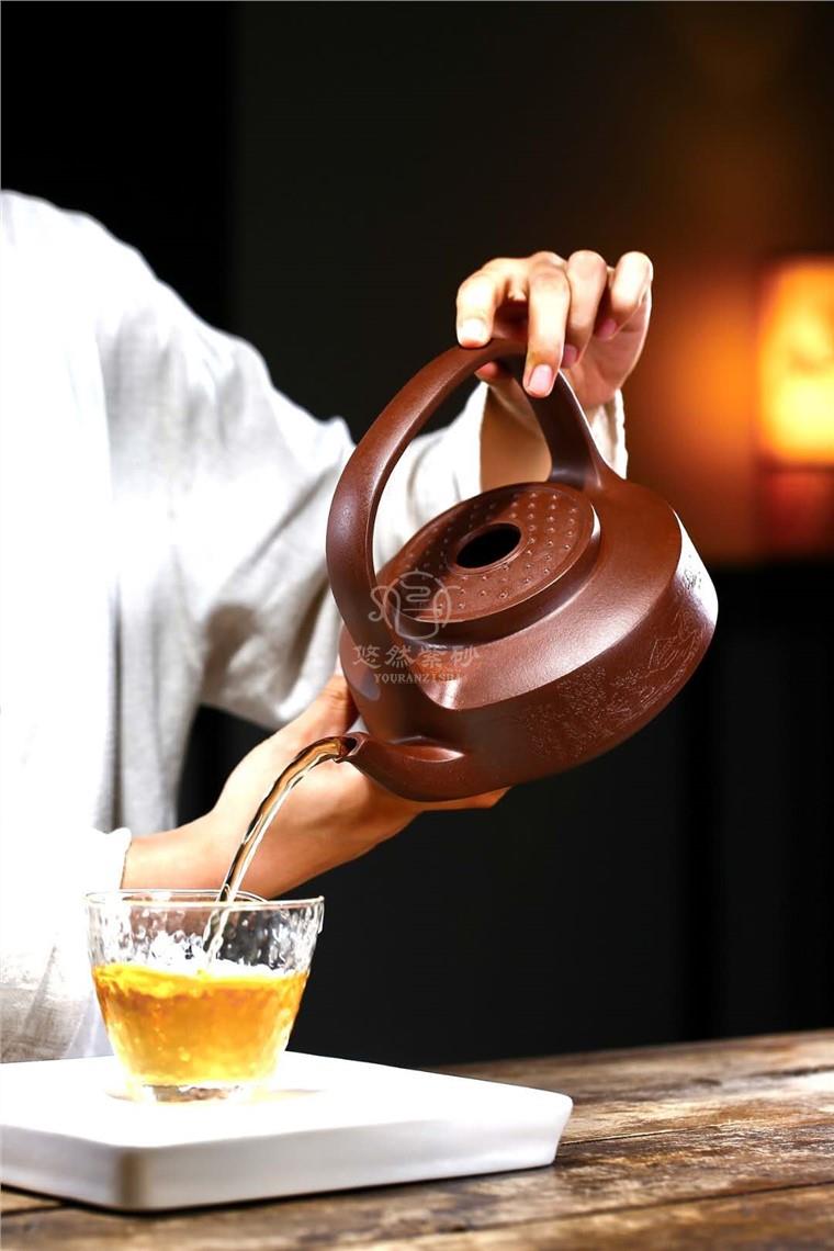 李昌鸿作品 玉璧提梁