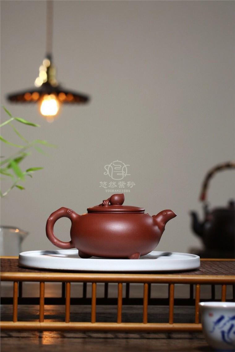 吴芳娣作品 三足蟠桃图片