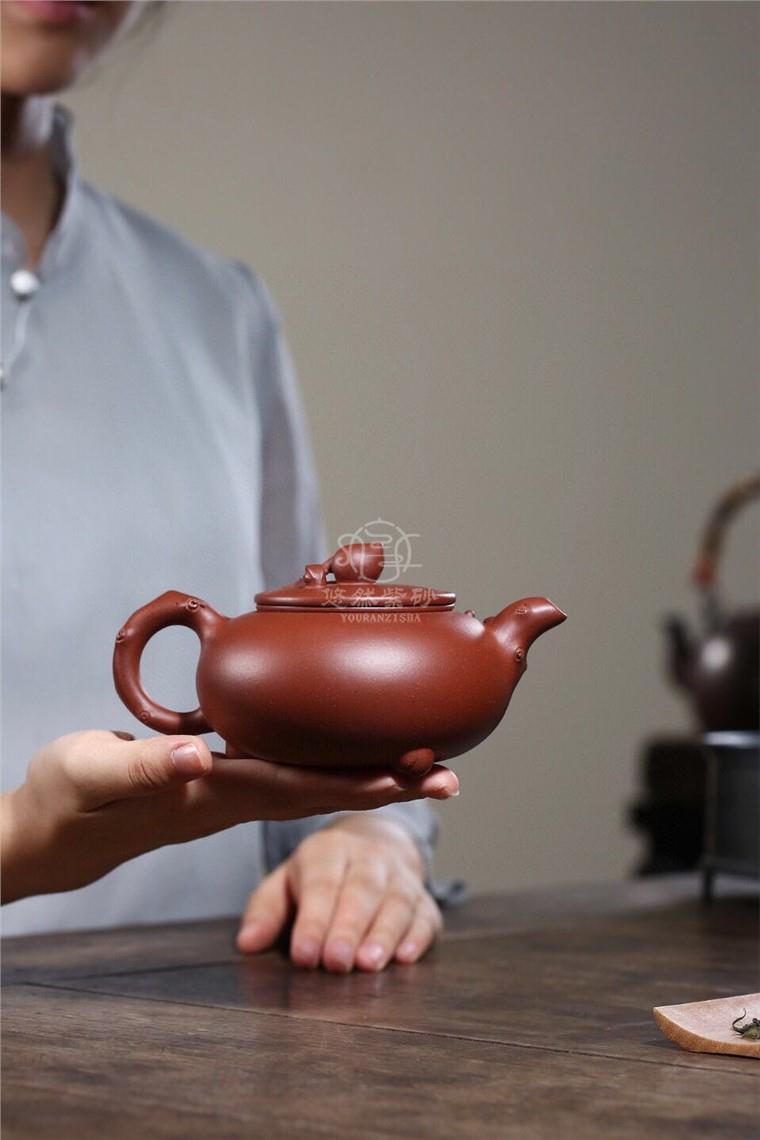 吴芳娣作品 三足蟠桃图片