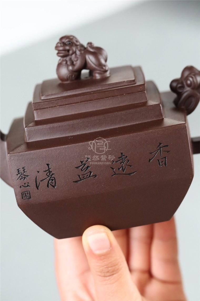 杨国琴作品 四方狮球图片