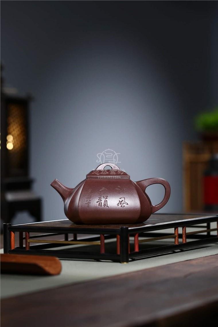 周尊严作品 抽角石瓢图片