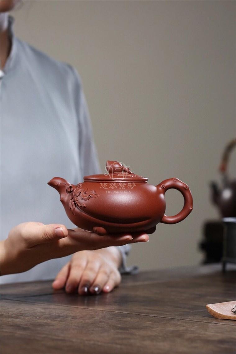 吴芳娣作品 三足蟠桃图片